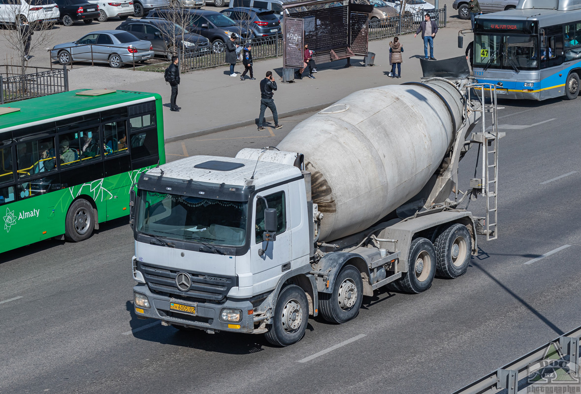 Алматы, № H 6005 02 — Mercedes-Benz Actros ('2003) 3541