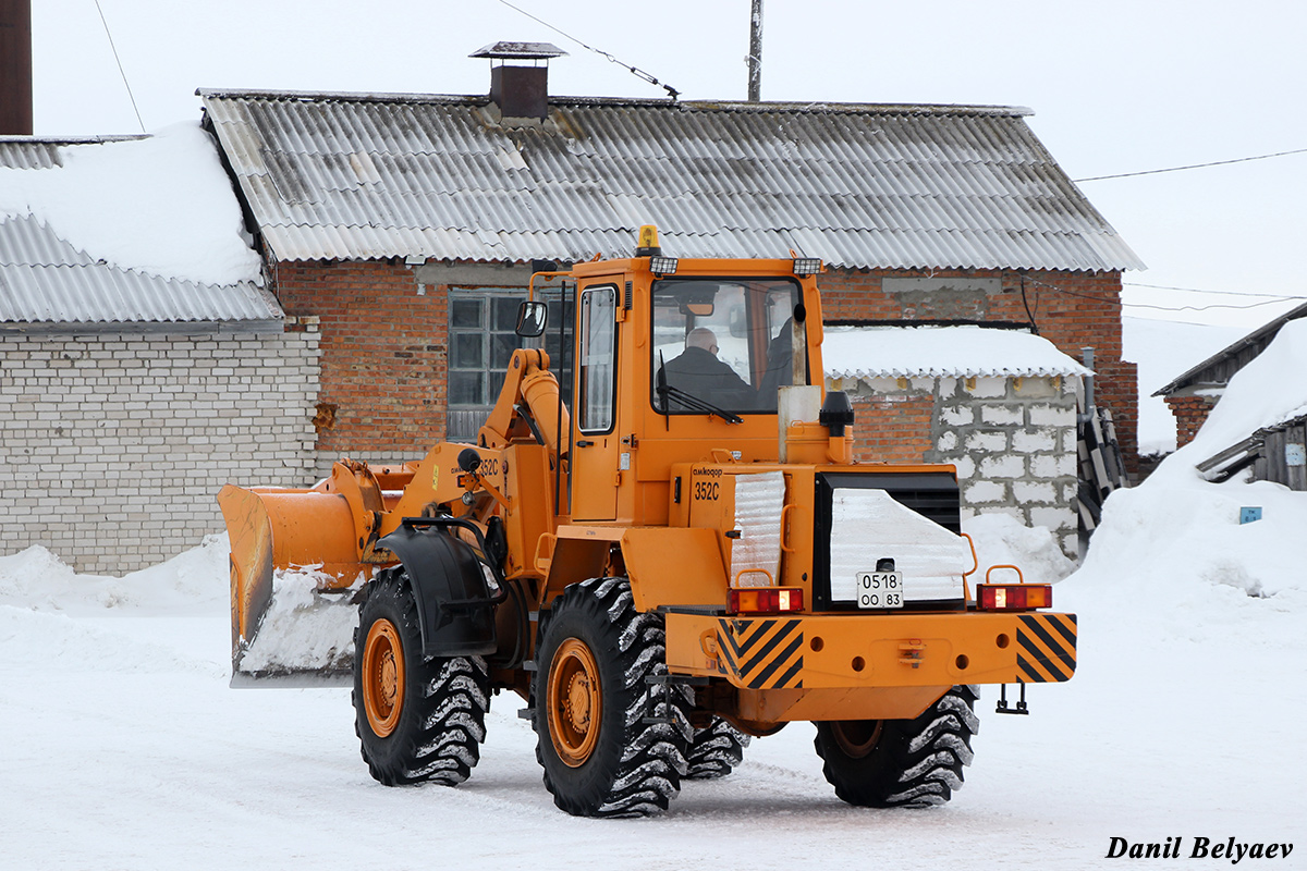 Ненецкий автономный округ, № 0518 ОО 83 — Амкодор-352С