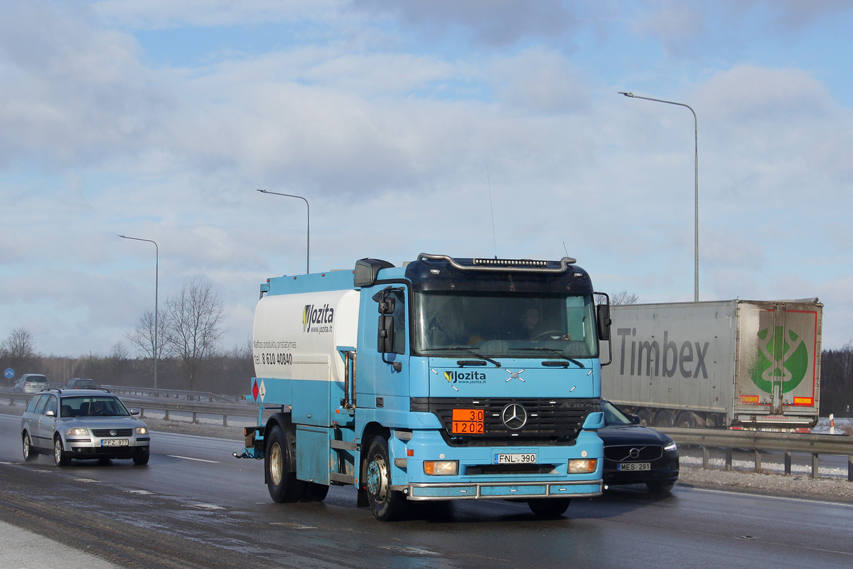 Литва, № FNL 390 — Mercedes-Benz Actros ('1997) 1840