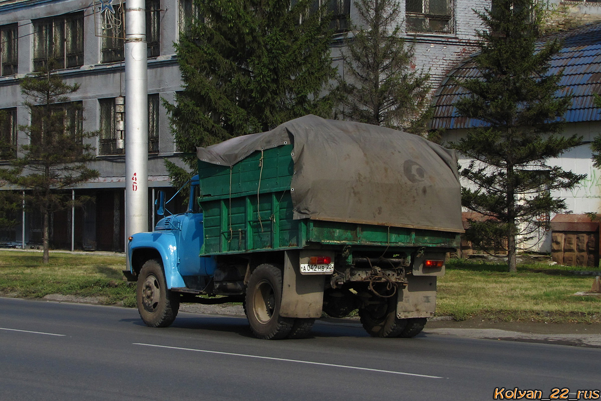 Алтайский край, № А 042 НВ 22 — ЗИЛ-130Д1