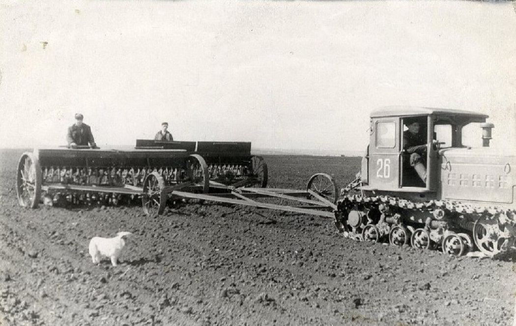 Пензенская область, № 26 — ДТ-54 (ВгТЗ); Пензенская область — Исторические фотографии (Спецтехника)