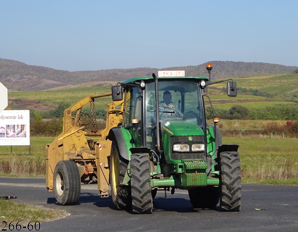 Венгрия, № YKA-273 — John Deere (общая модель); Венгрия — Сбор винограда в Венгрии