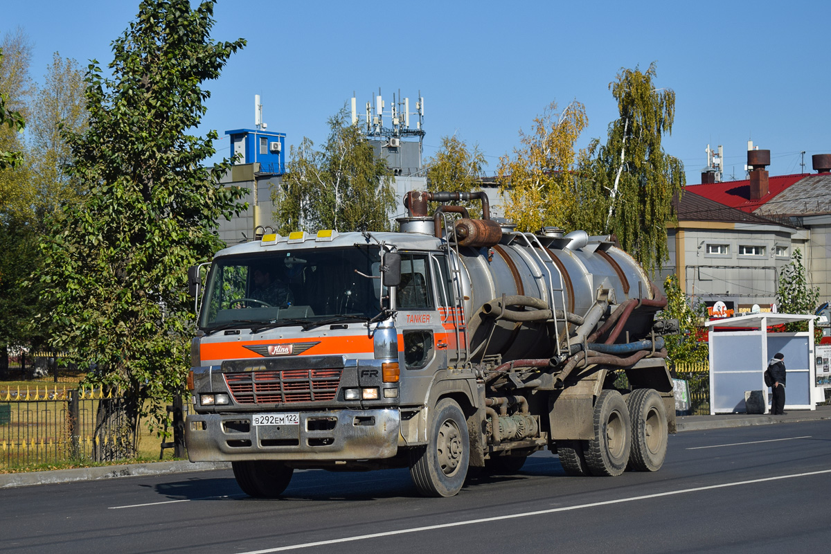 Алтайский край, № В 292 ЕМ 122 — Hino FR