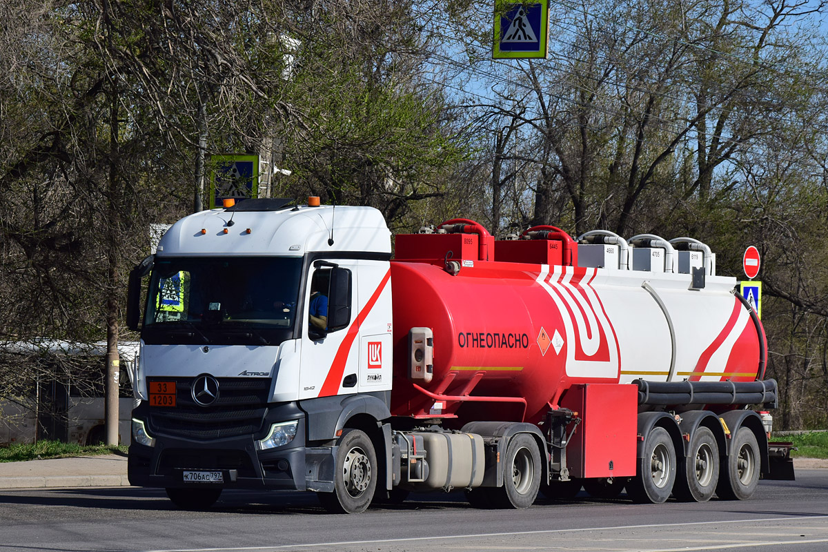 Волгоградская область, № К 706 АС 797 — Mercedes-Benz Actros '18 1842 [Z9M]