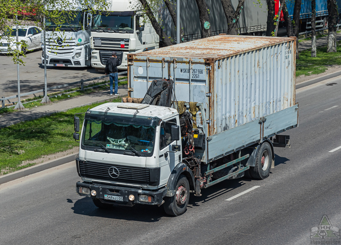 Алматинская область, № 549 AJI 05 — Mercedes-Benz SK 1722