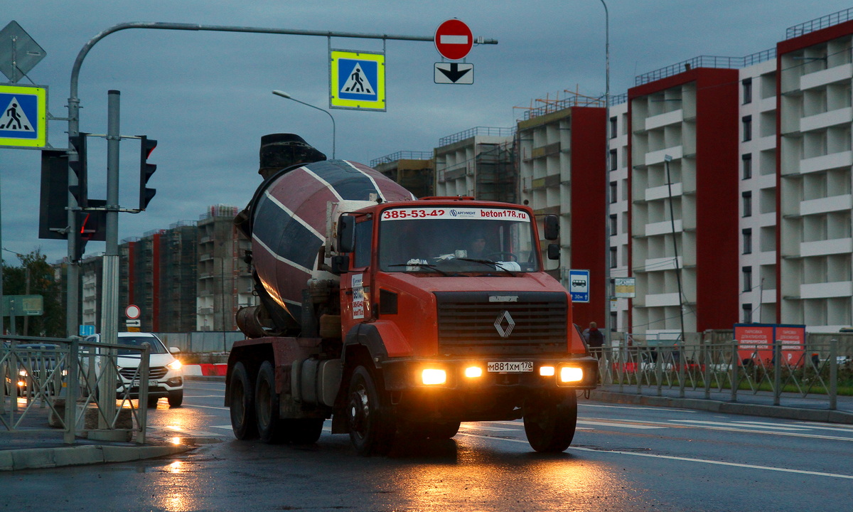 Санкт-Петербург, № М 881 ХМ 178 — Renault CBH/CLM/C (общая модель)