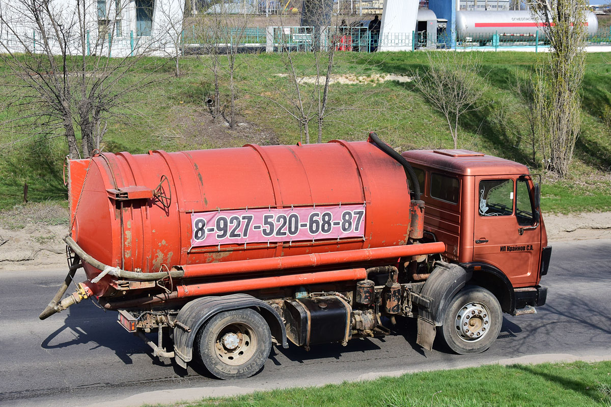 Волгоградская область, № К 552 ВР 134 — Mercedes-Benz NG (общ. мод.)