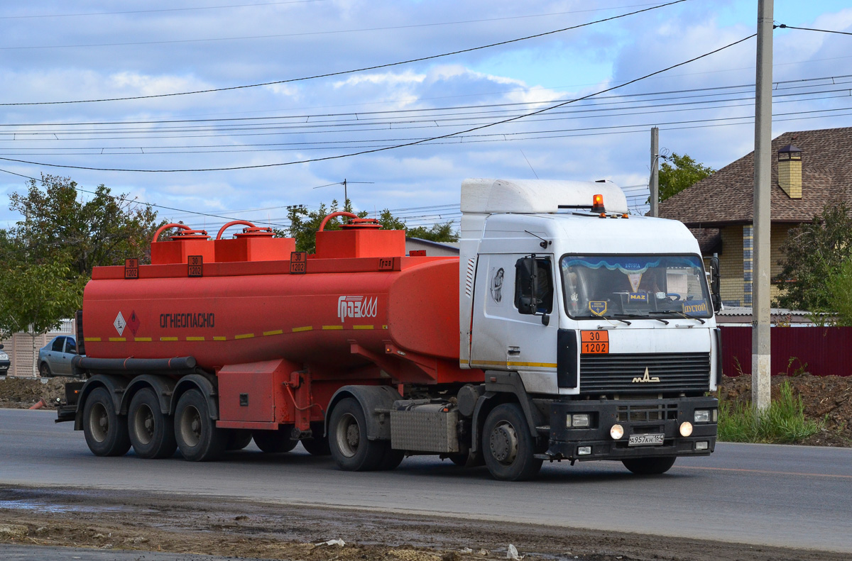 Саратовская область, № А 957 КН 164 — МАЗ-544008