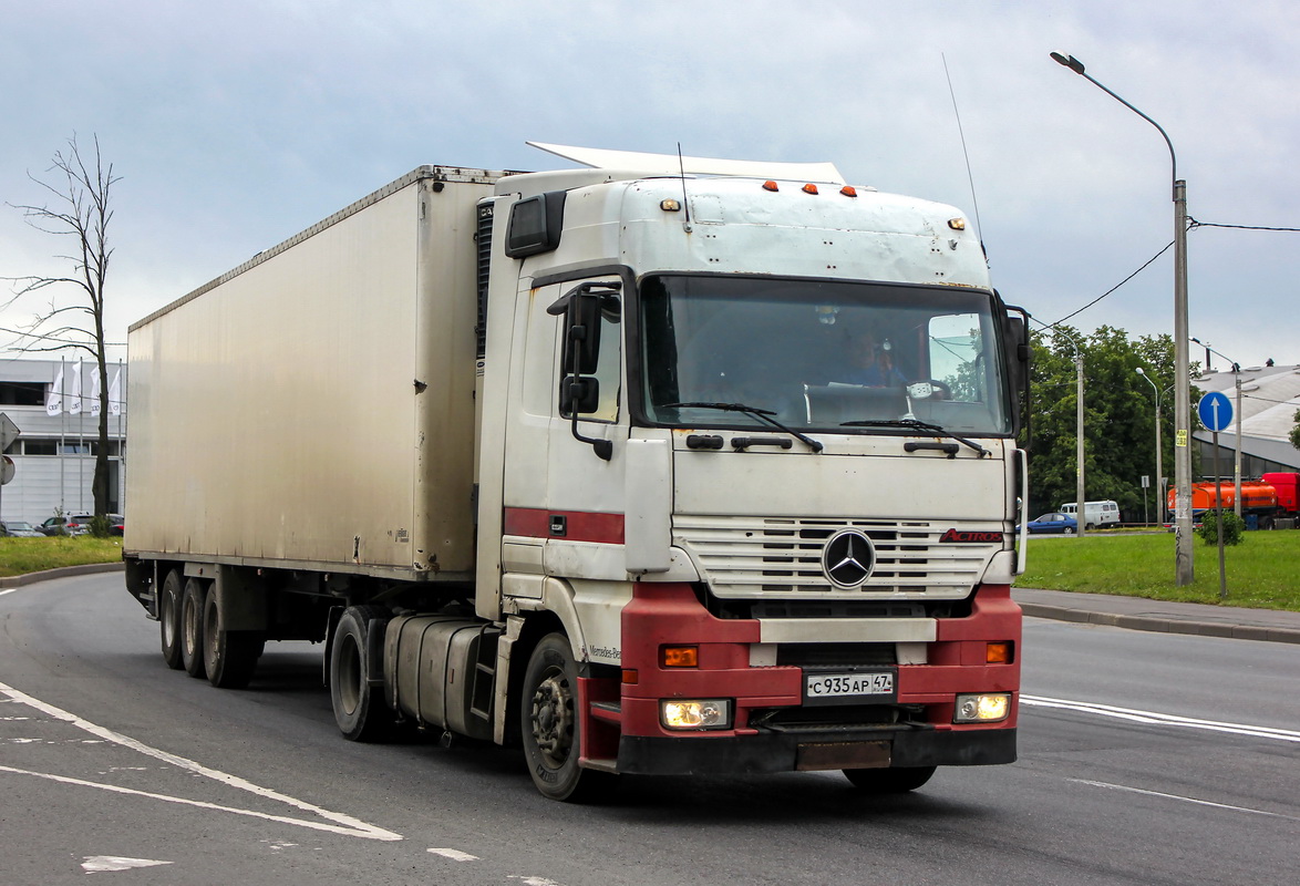 Ленинградская область, № С 935 АР 47 — Mercedes-Benz Actros ('1997)