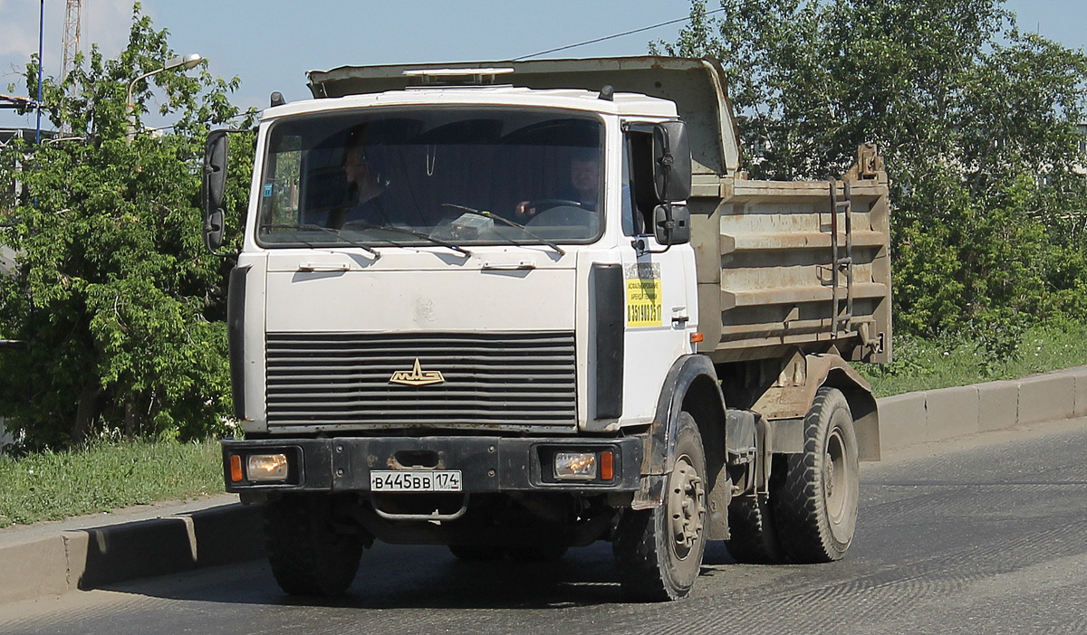 Челябинская область, № В 445 ВВ 174 — МАЗ-555102