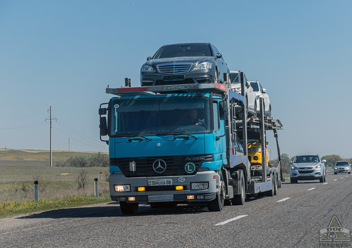 Алматинская область, № 304 UYA 08 — Mercedes-Benz Actros ('1997) 1840