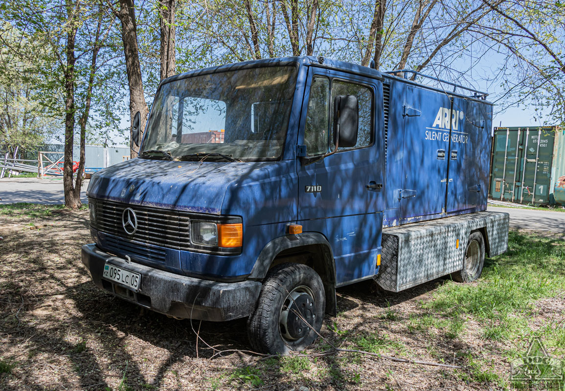 Алматинская область, № 095 LC 05 — Mercedes-Benz T2 ('1986)