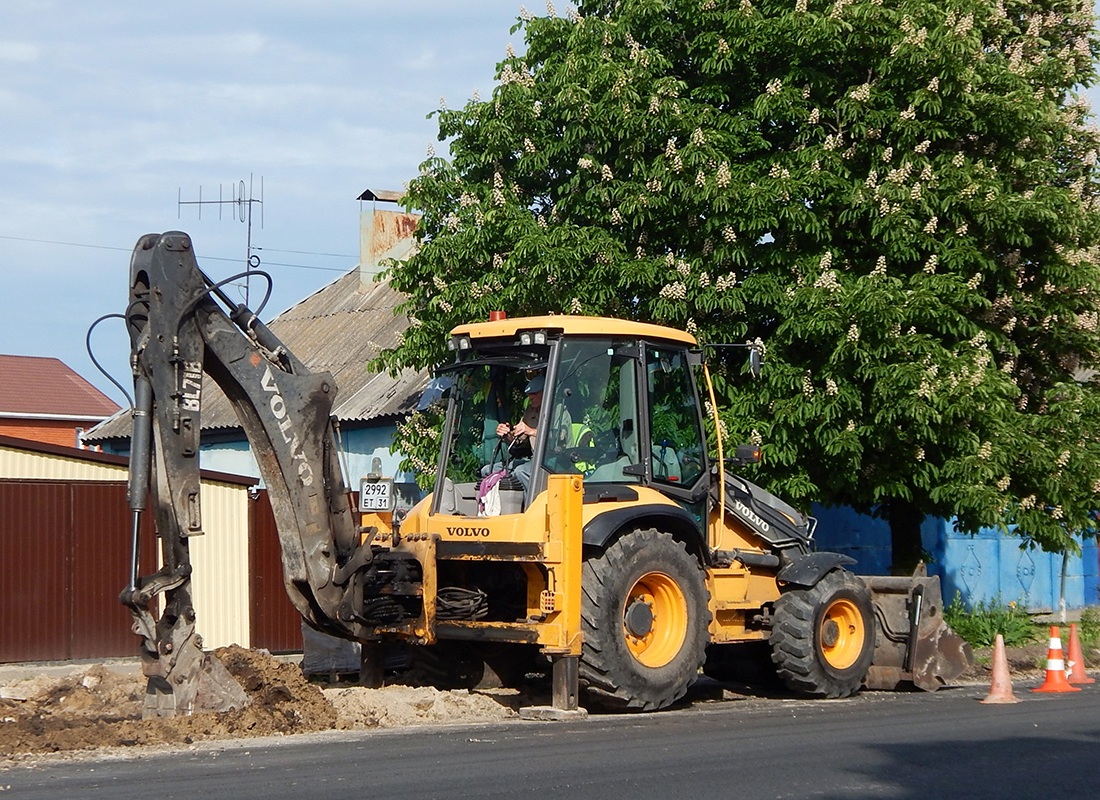 Белгородская область, № 2992 ЕТ 31 — Volvo BL71B