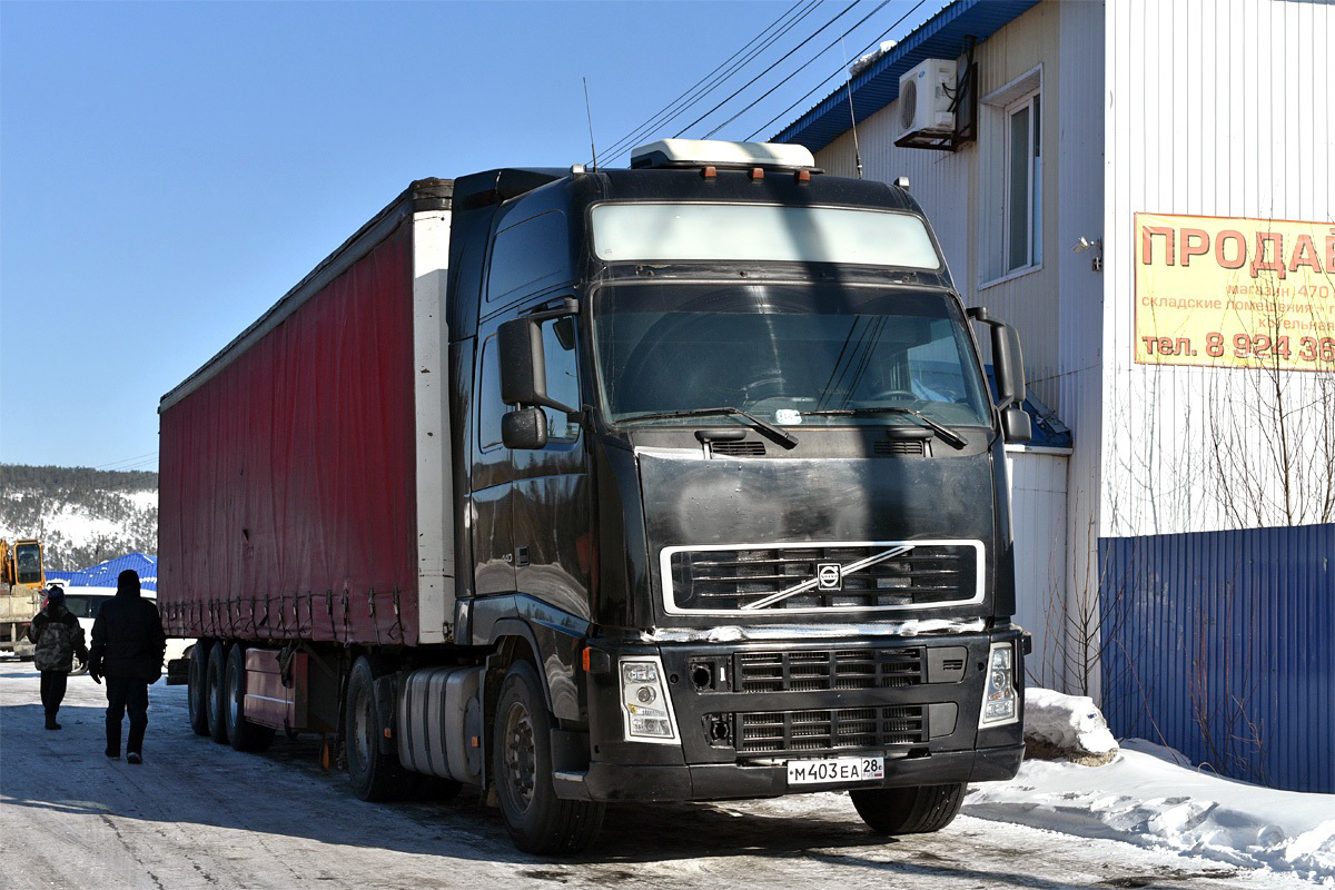 Амурская область, № М 403 ЕА 28 — Volvo ('2002) FH12.400