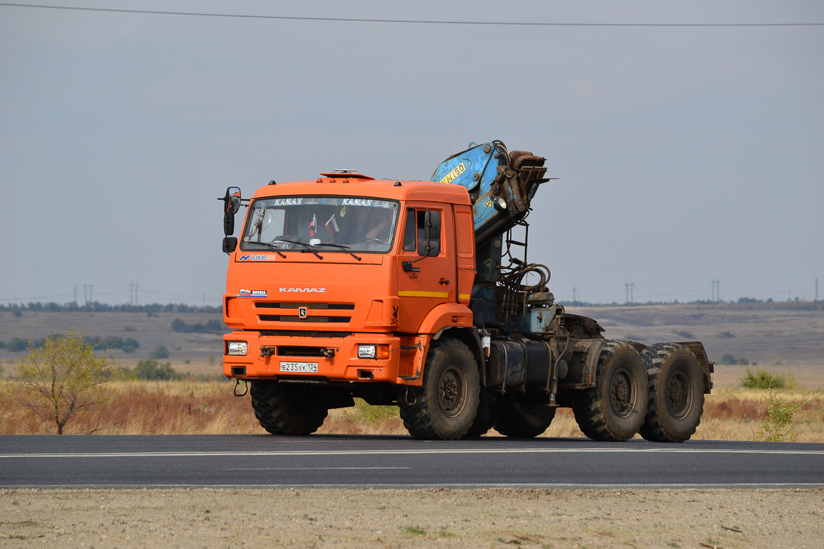 Волгоградская область, № В 235 ХК 134 — КамАЗ-53504-46