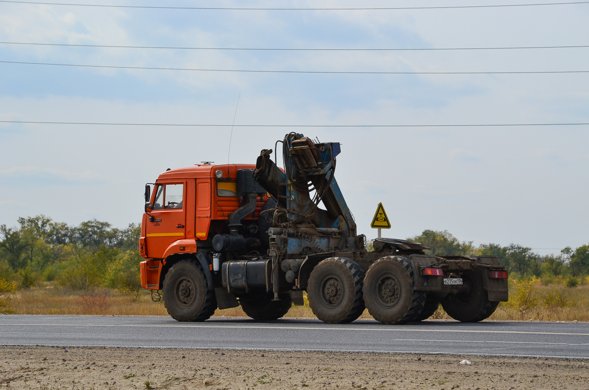 Волгоградская область, № В 235 ХК 134 — КамАЗ-53504-46