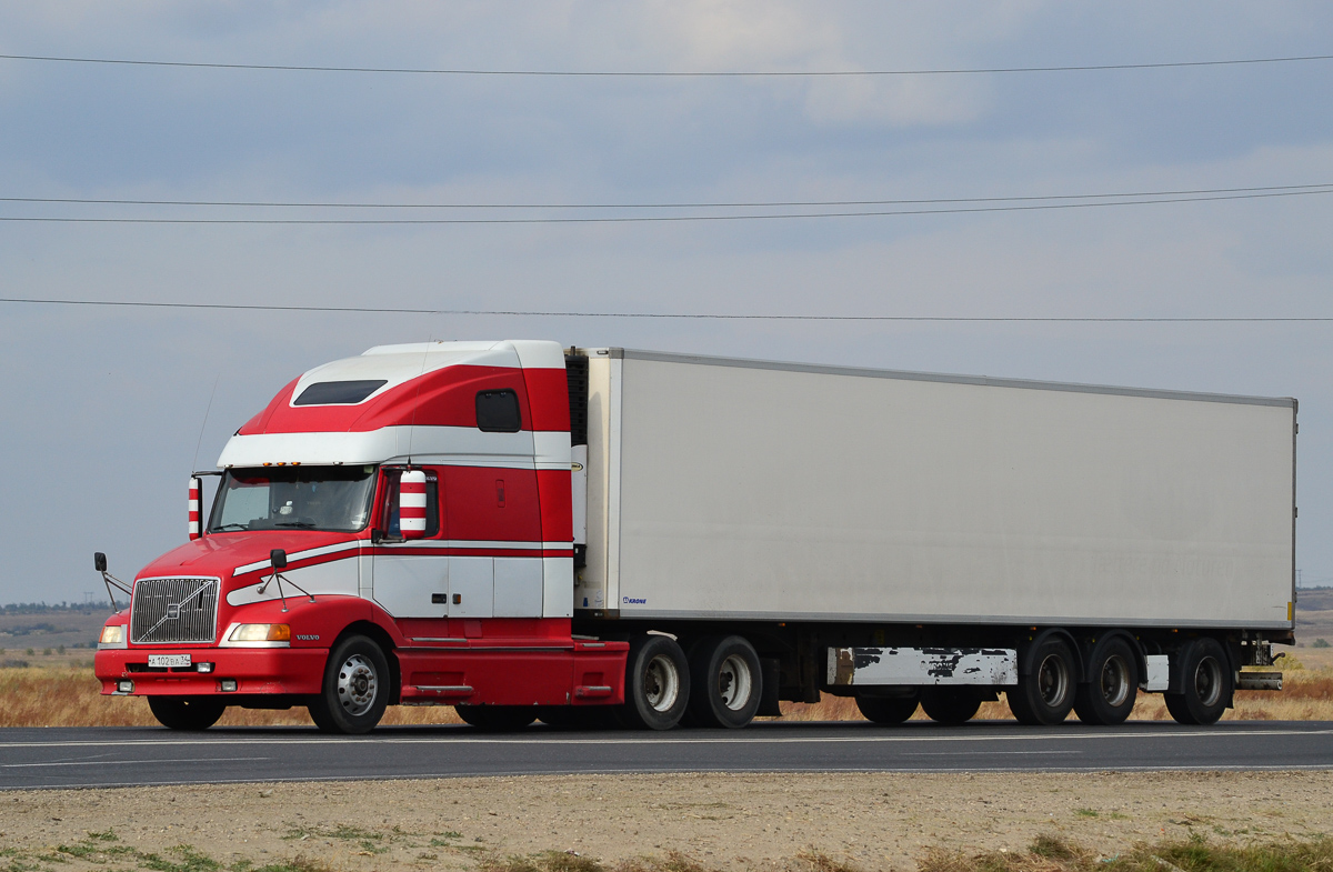 Волгоградская область, № А 102 ВА 34 — Volvo VNL660