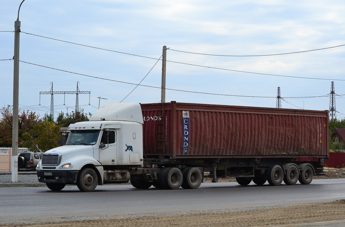 Волгоградская область, № К 009 КЕ 34 — Freightliner Columbia