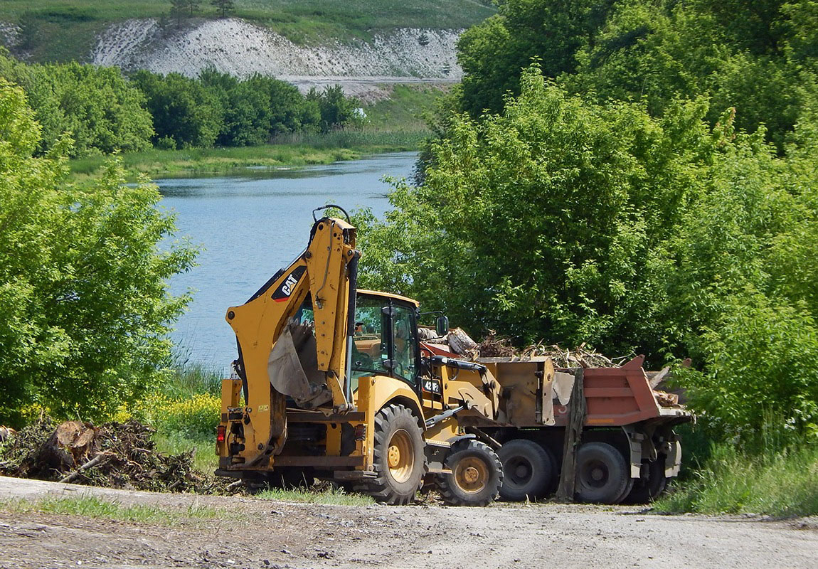 Белгородская область, № 1932 ЕТ 31 — Caterpillar 428