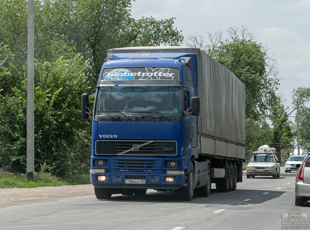 Алматинская область, № 786 KAY 05 — Volvo ('1993) FH12.420