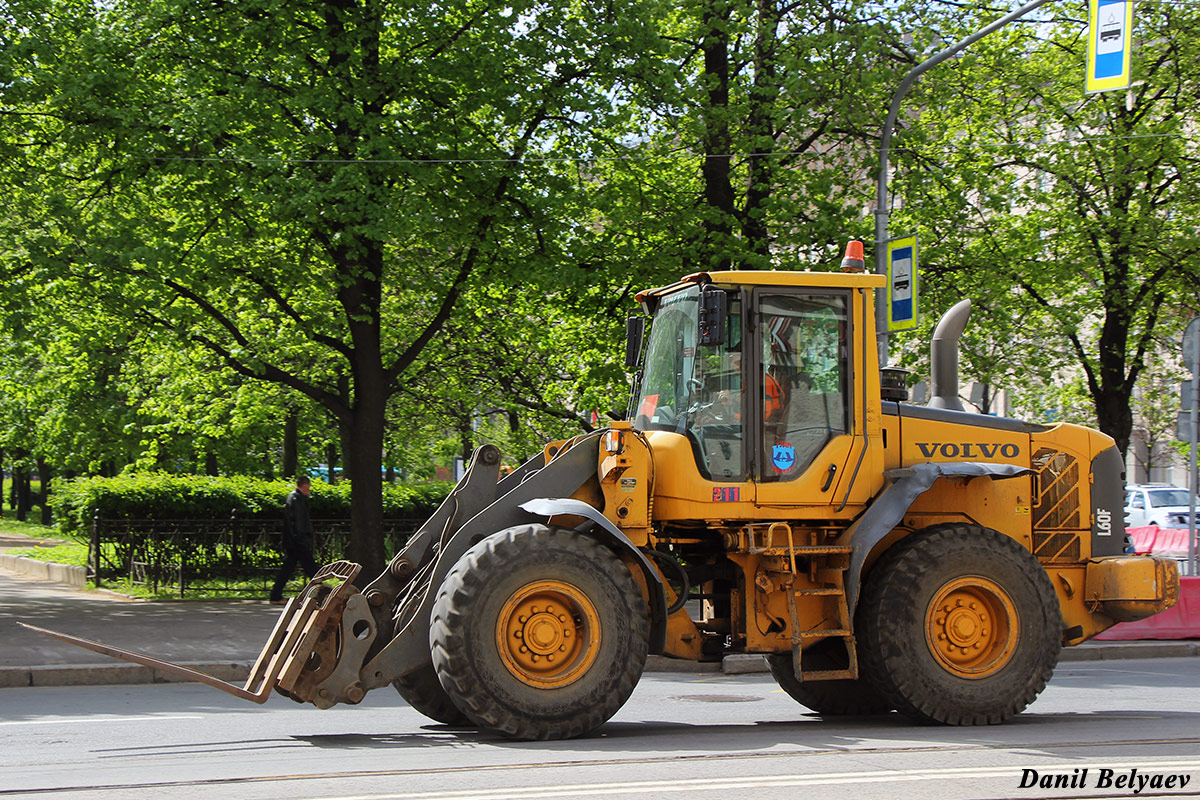 Санкт-Петербург, № 211 — Volvo L60