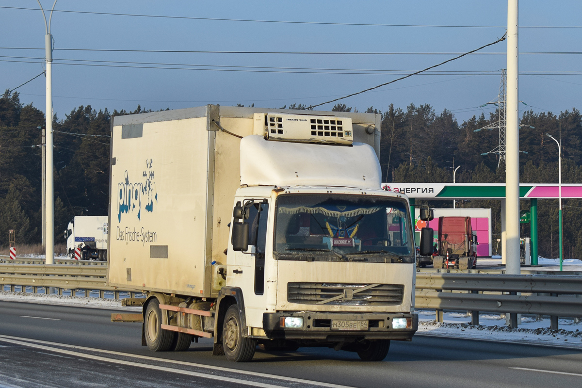 Новосибирская область, № М 305 ВЕ 154 — Volvo ('2001) FL