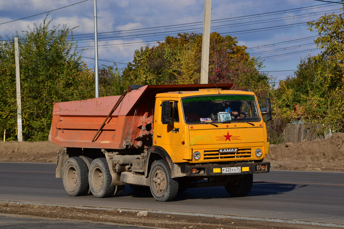 Волгоградская область, № Р 225 КА 34 — КамАЗ-5511