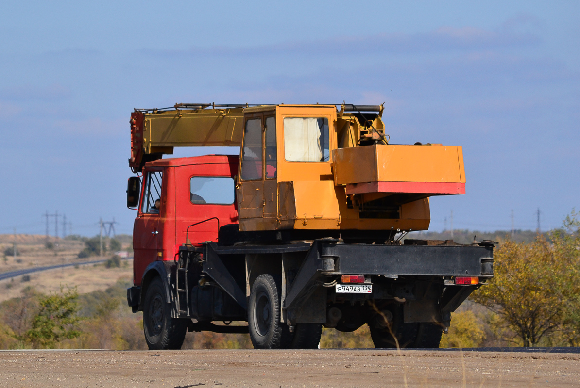 Волгоградская область, № В 949 АВ 134 — МАЗ-5337 [533700]