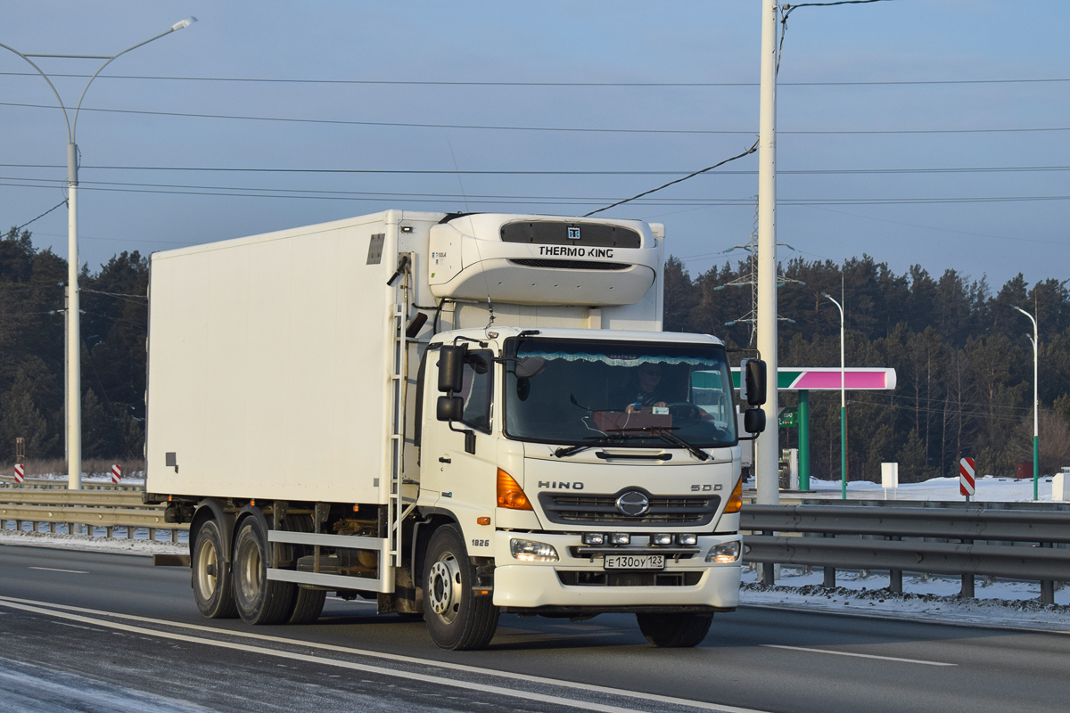 Алтайский край, № Е 130 ОУ 123 — Hino 500