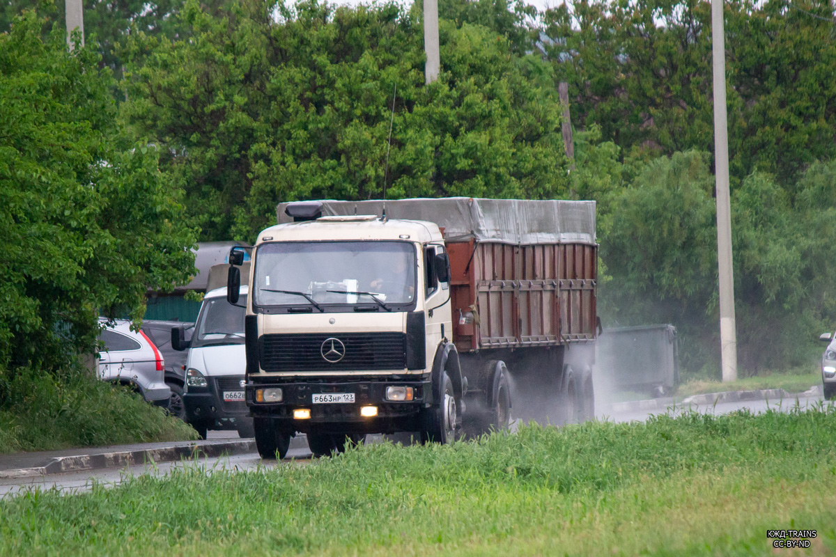 Краснодарский край, № Р 663 НР 123 — Mercedes-Benz SK 1735