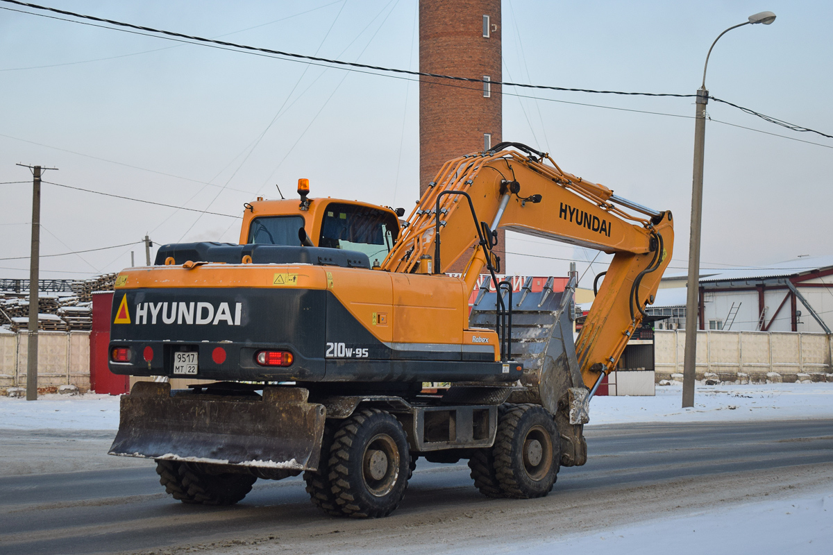 Алтайский край, № 9517 МТ 22 — Hyundai R210W-9S