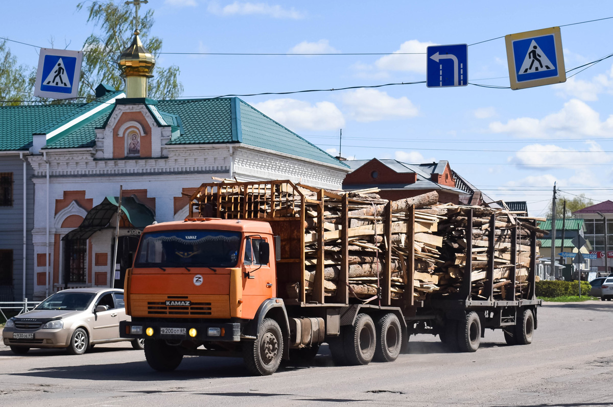 Тверская область, № В 200 ОТ 69 — КамАЗ-53229-13 [53229N]