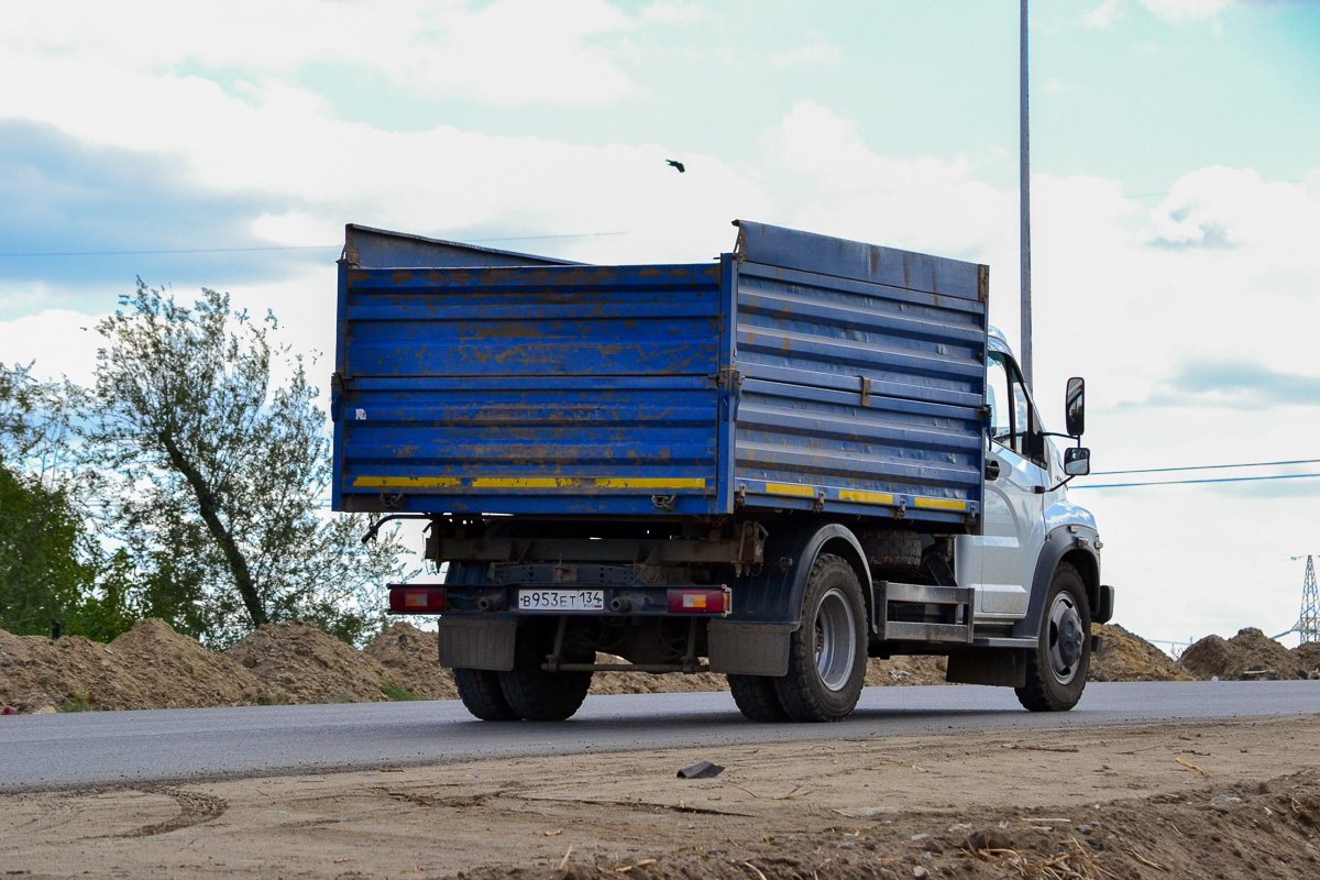 Волгоградская область, № В 953 ЕТ 134 — ГАЗ-C41R13