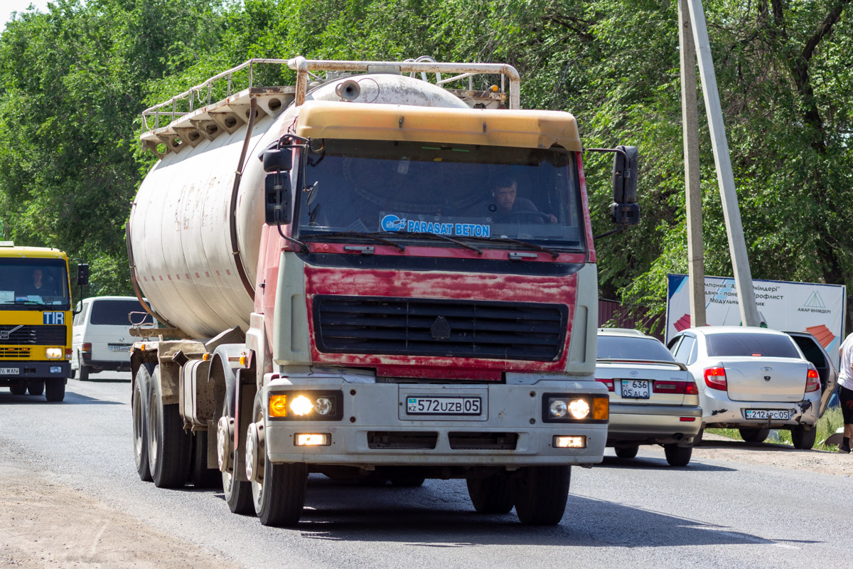 Алматинская область, № 572 UZB 05 — Sinotruk Steyr King