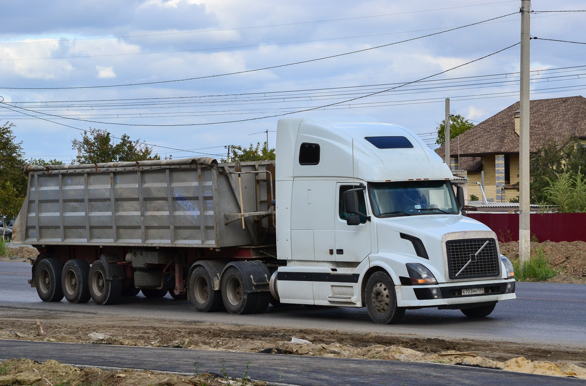 Волгоградская область, № Е 703 МН 134 — Volvo VNL670