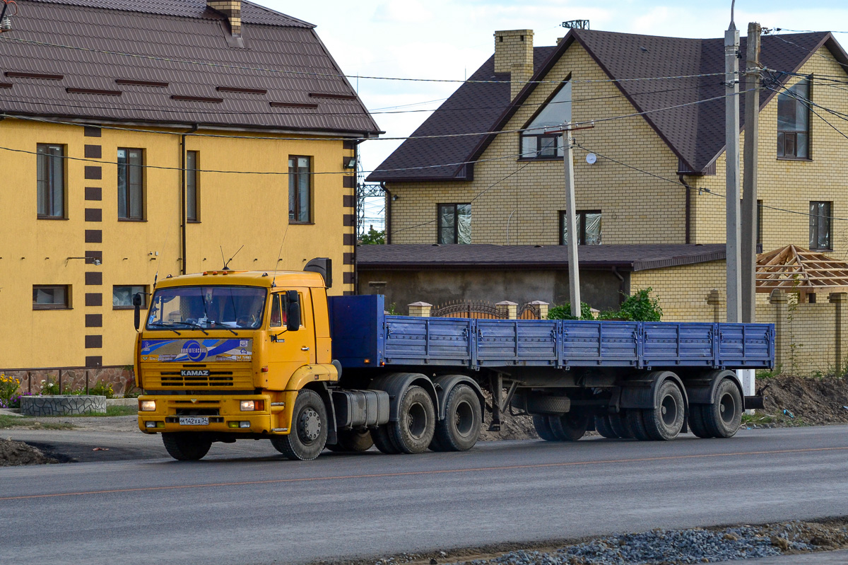 Волгоградская область, № М 142 ХА 34 — КамАЗ-65116 [651160]