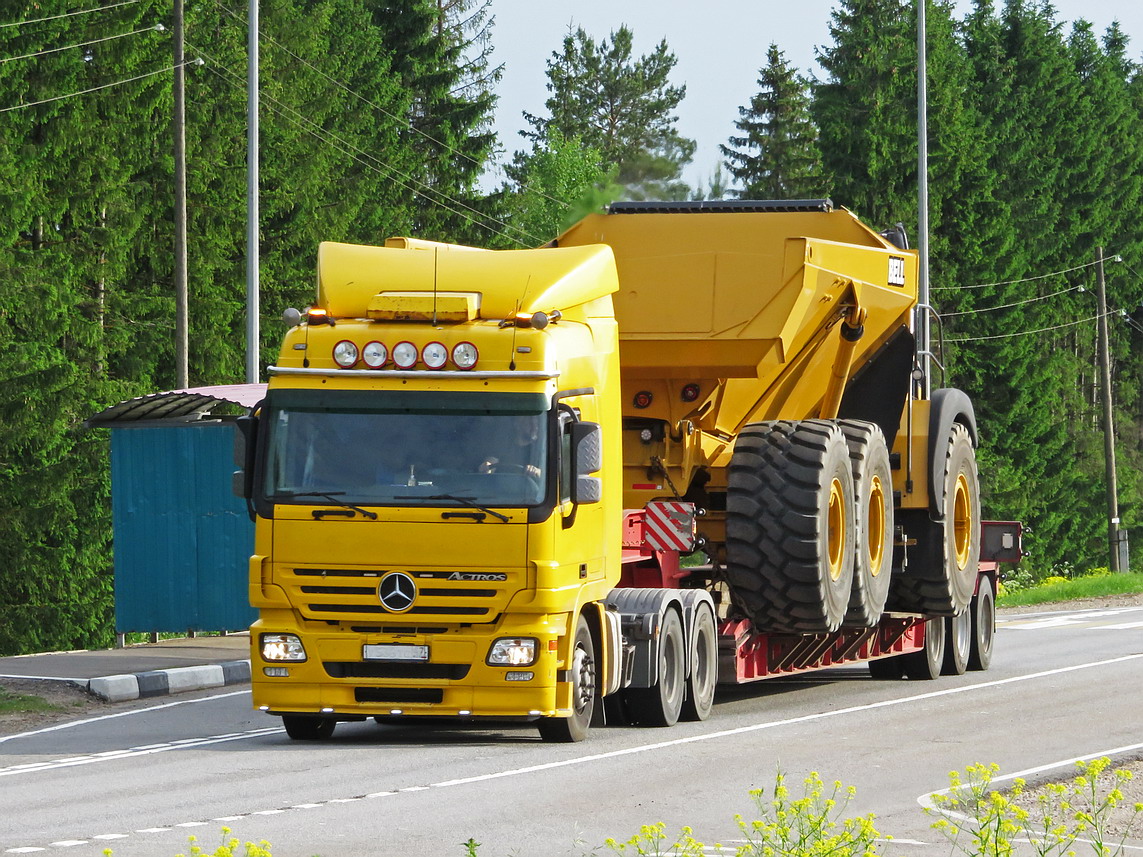 Ленинградская область, № У 536 ТС 47 — Mercedes-Benz Actros ('2003) 2646