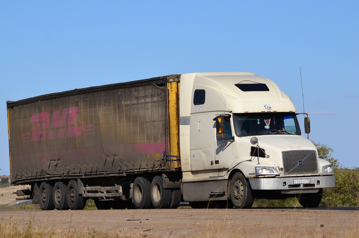 Вологодская область, № У 068 АР 35 — Volvo VNL660