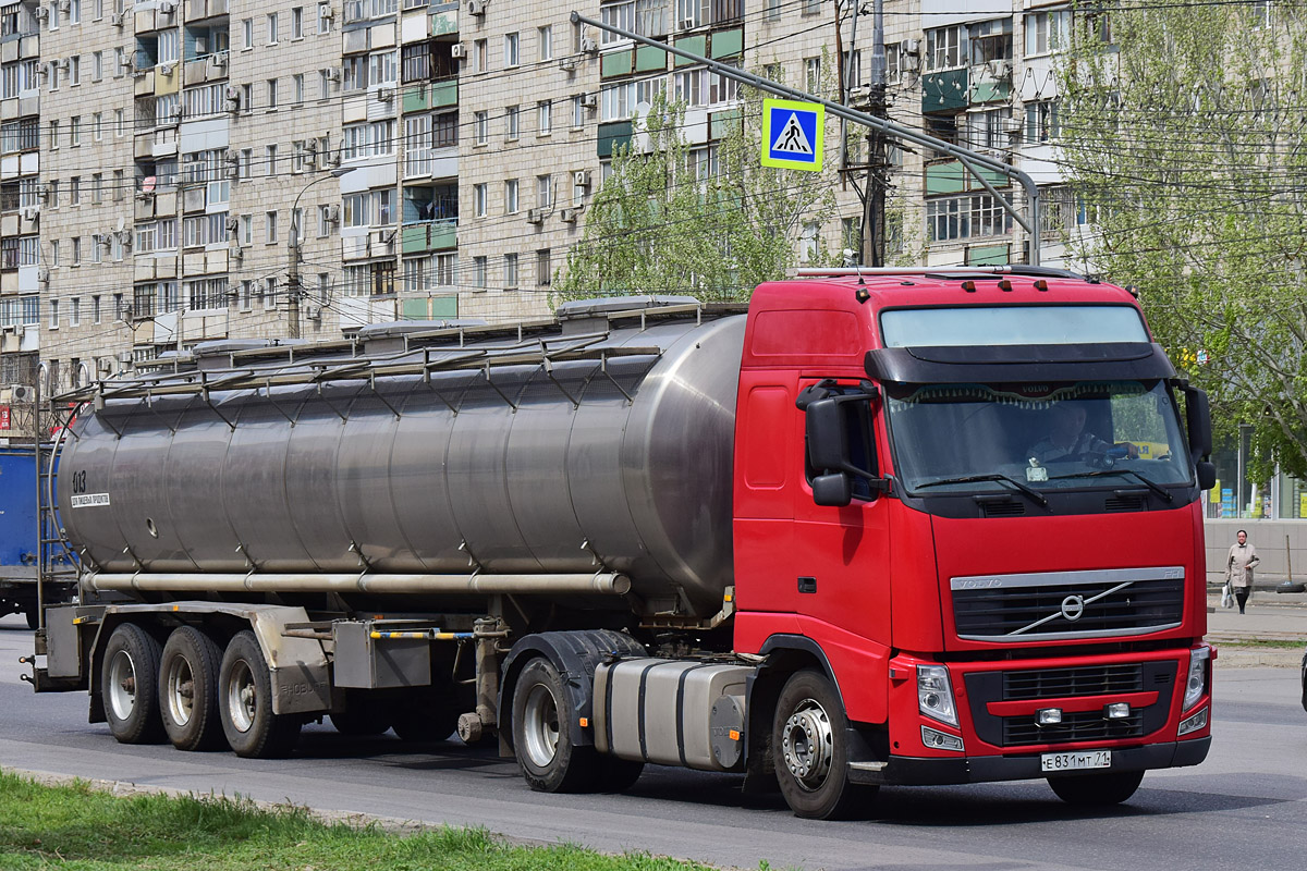 Тульская область, № Е 831 МТ 71 — Volvo ('2008) FH.400 [X9P]