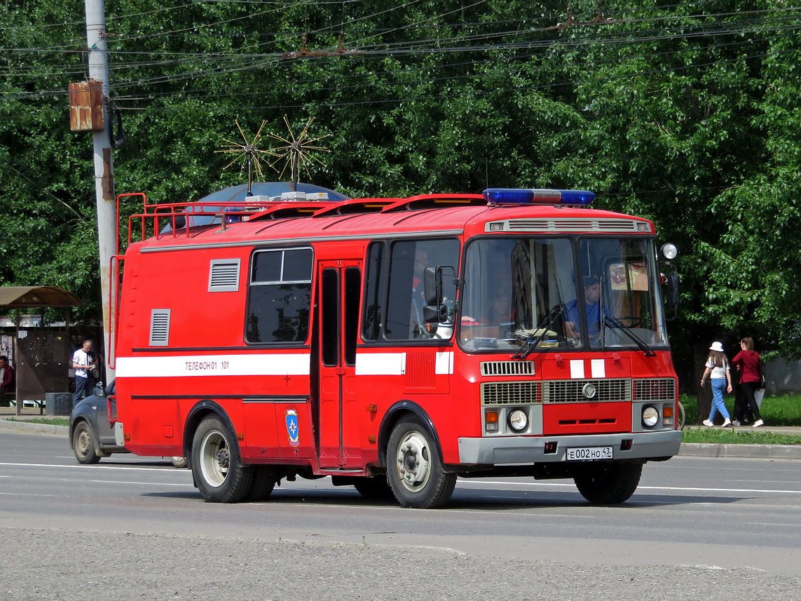 Кировская область, № Е 002 НО 43 — ПАЗ-32053-20