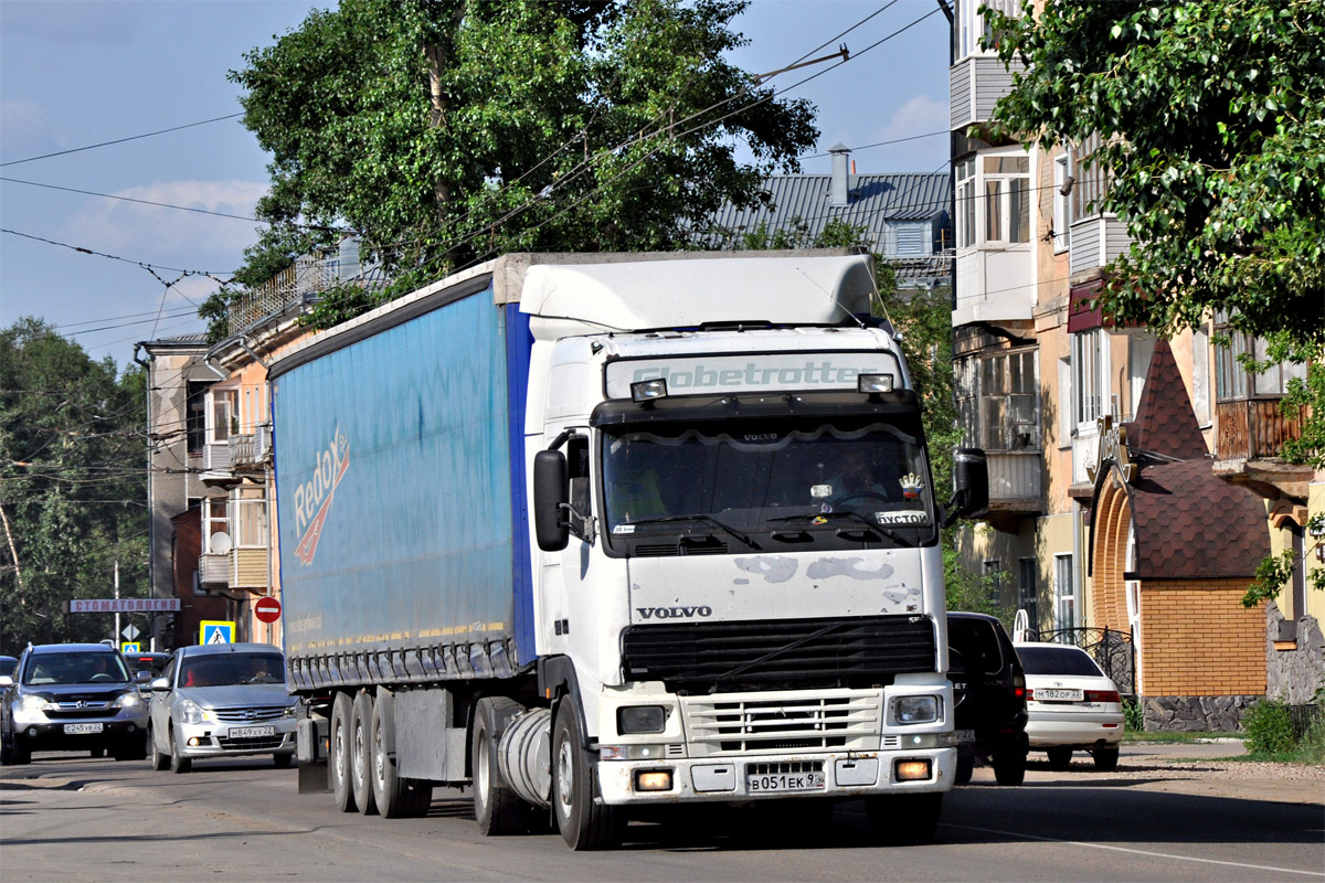 Белгородская область, № В 051 ЕК 98 — Volvo ('1993) FH12.420