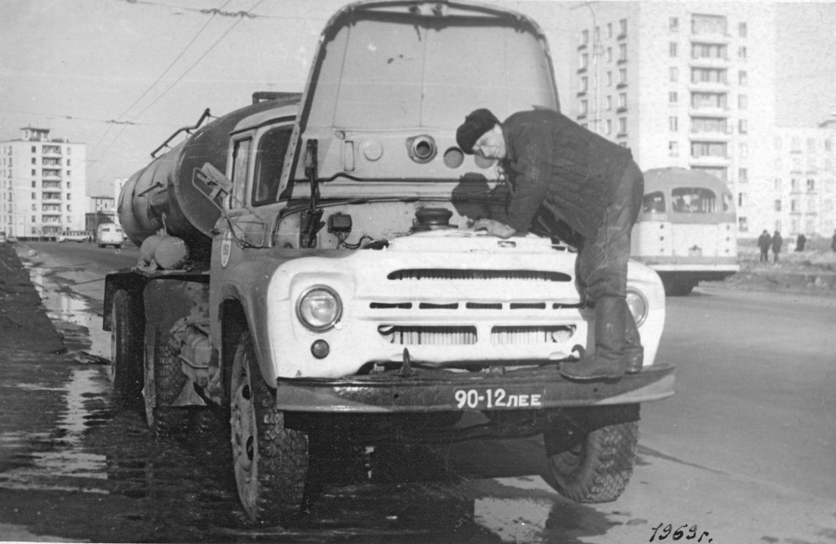 Санкт-Петербург, № 90-12 ЛЕЕ — ЗИЛ-130В1; Санкт-Петербург — Исторические фотографии (Автомобили)