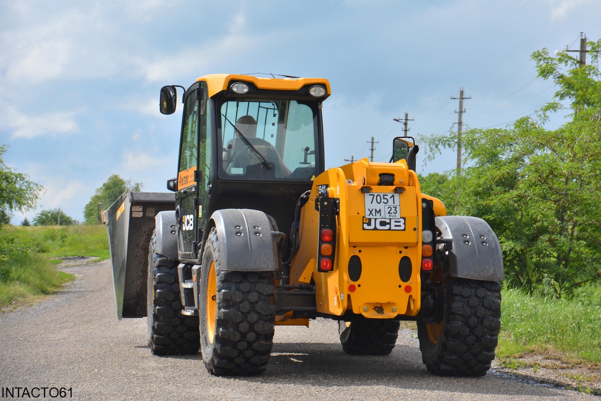 Краснодарский край, № 7051 ХМ 23 — JCB 540-140