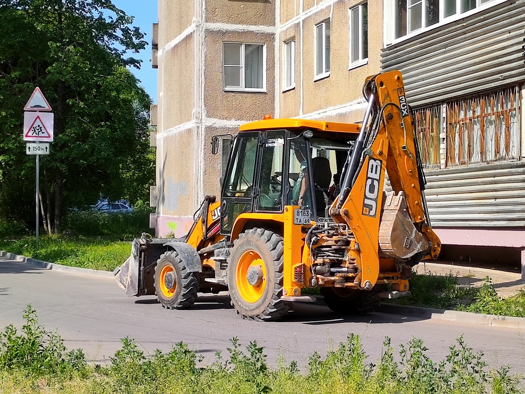 Тверская область, № 8163 ТА 69 — JCB 3CX