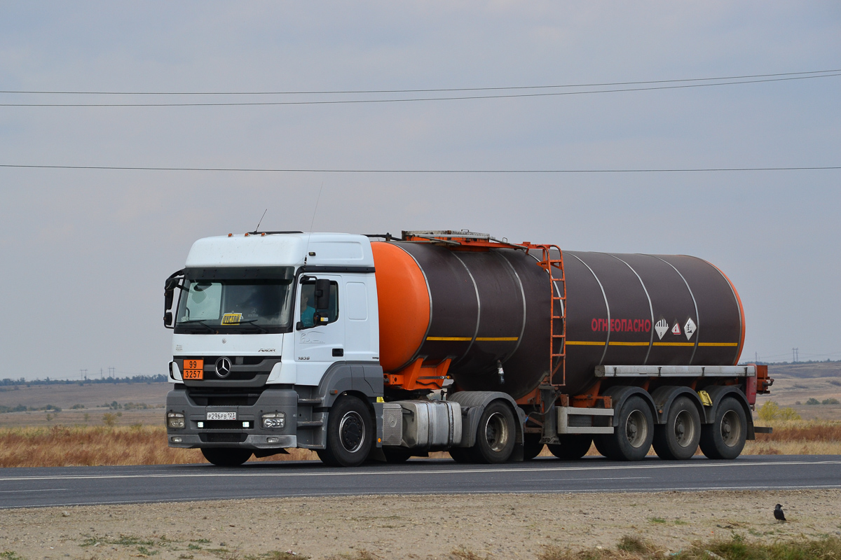 Краснодарский край, № Р 296 РВ 123 — Mercedes-Benz Axor 1836