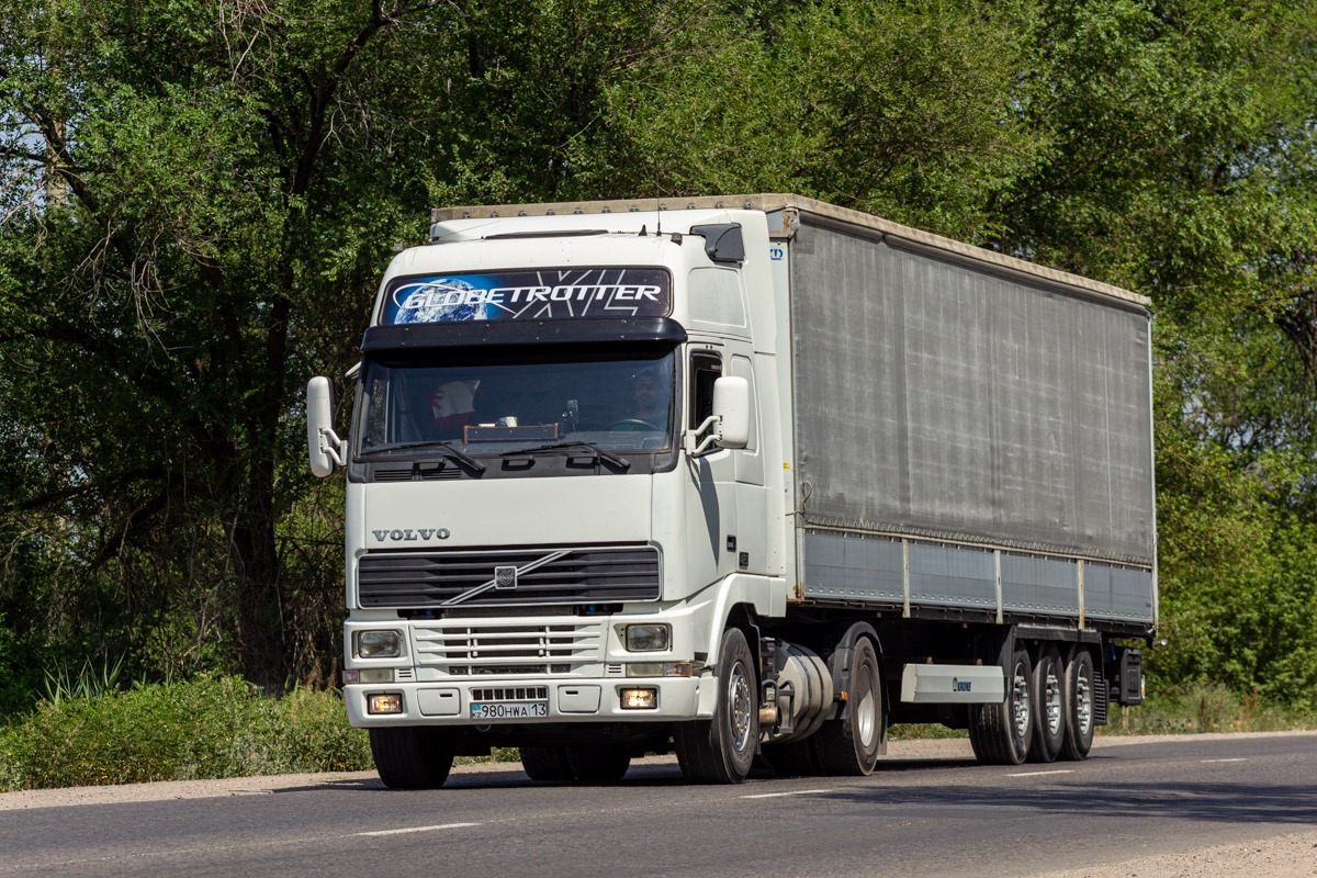 Туркестанская область, № 980 HWA 13 — Volvo ('1993) FH12.420