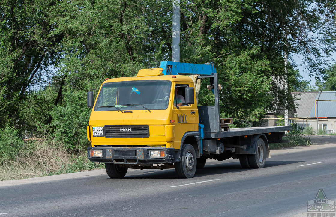 Алматы, № 750 AAE 02 — MAN Volkswagen G90