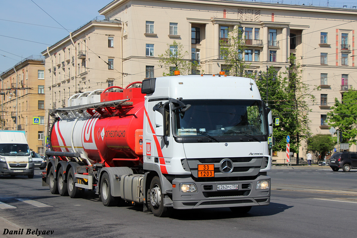 Московская область, № Е 262 РС 750 — Mercedes-Benz Actros ('2009) 1844