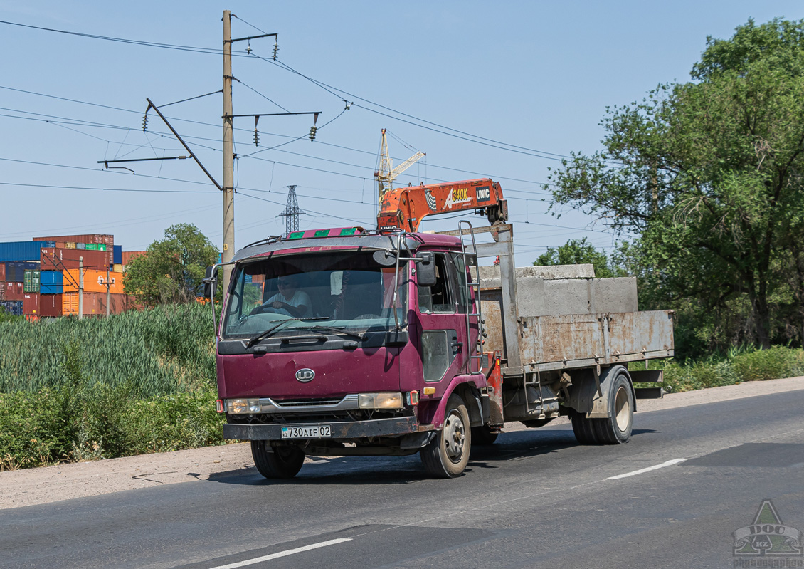 Алматы, № 730 AIF 02 — Nissan Diesel (общая модель)