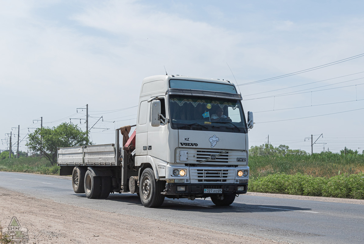 Алматинская область, № 727 JOZ 05 — Volvo ('1993) FH12.420